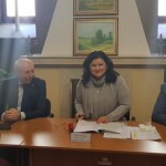 S-a semnat contractul pentru modernizarea iluminatului public în oraşul Strehaia. Aladin Georgescu: „Investiţia este deosebit de importantă”